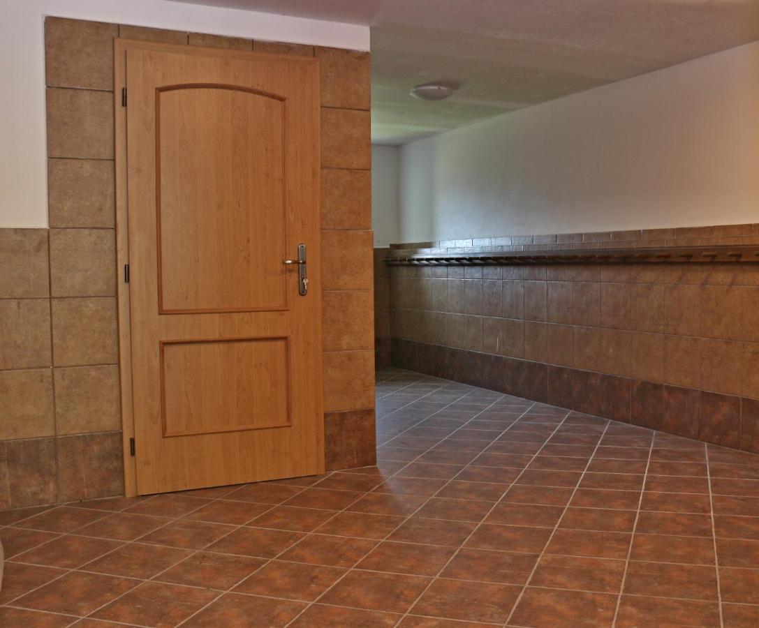 Chaloupka Slamenka Villa Loučná pod Klínovcem Kültér fotó