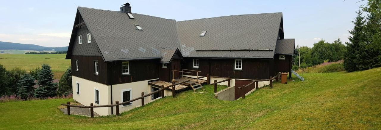 Chaloupka Slamenka Villa Loučná pod Klínovcem Kültér fotó