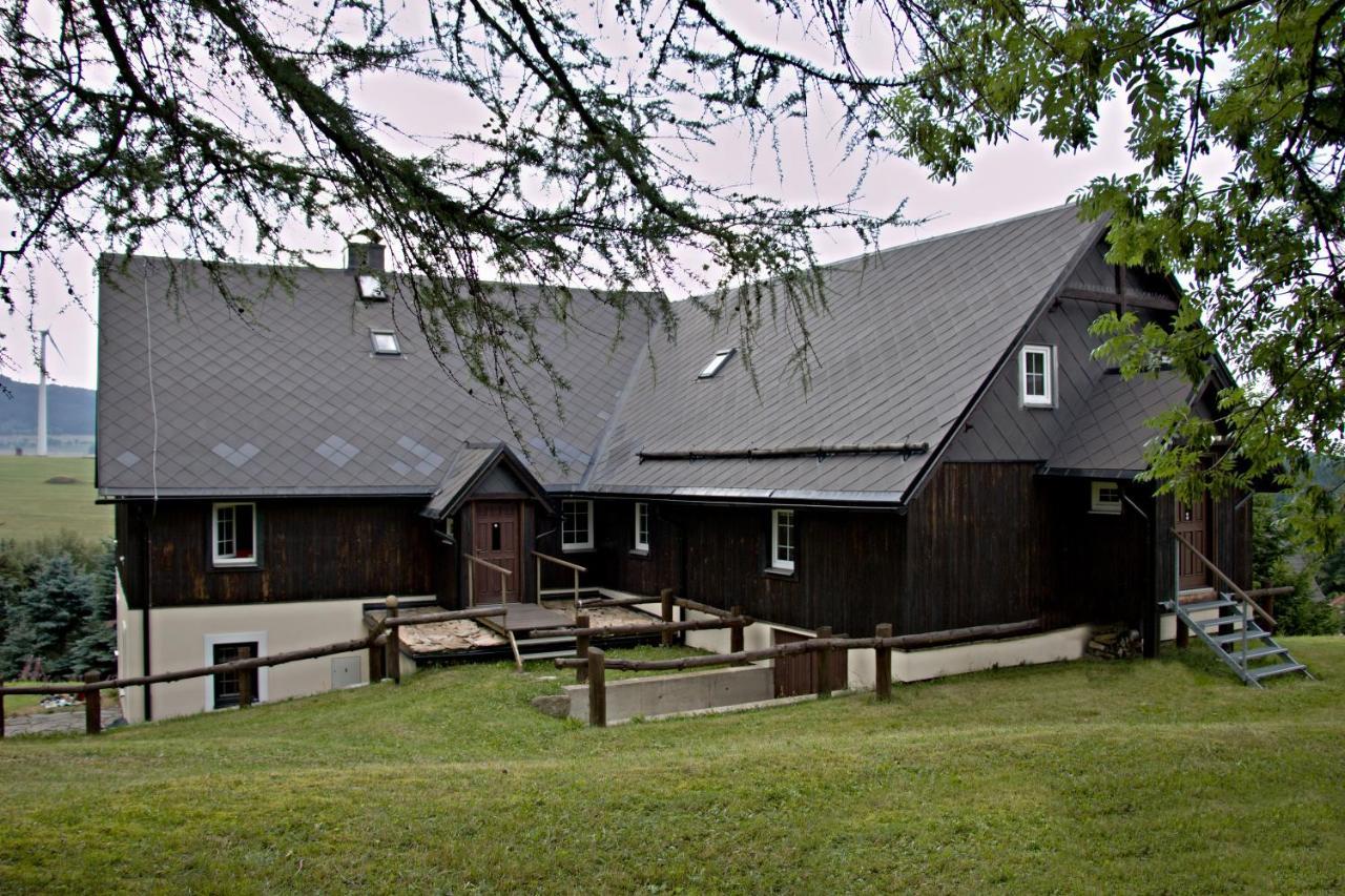 Chaloupka Slamenka Villa Loučná pod Klínovcem Kültér fotó